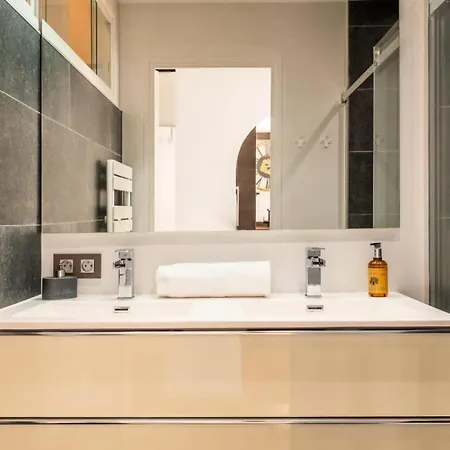 דירה 3p Lumineux Avec Terrasse A 15min A Pied Du Palais - 3p Lumineux Avec Terrasse A 15min A Pied Du Palais Mae-2493 *
