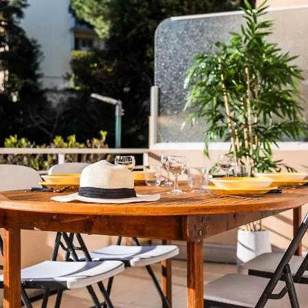 3p Lumineux Avec Terrasse A 15min A Pied Du Palais - 3p Lumineux Avec Terrasse A 15min A Pied Du Palais Mae-2493