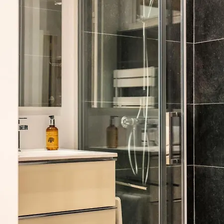 3p Lumineux Avec Terrasse A 15min A Pied Du Palais - 3p Lumineux Avec Terrasse A 15min A Pied Du Palais Mae-2493 Daire *