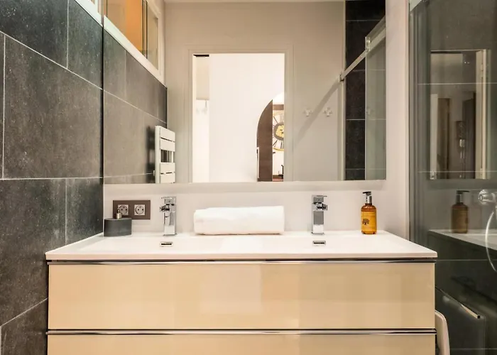 アパート 3p Lumineux Avec Terrasse A 15min A Pied Du Palais - 3p Lumineux Avec Terrasse A 15min A Pied Du Palais Mae-2493 *