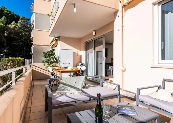 アパート 3p Lumineux Avec Terrasse A 15min A Pied Du Palais - 3p Lumineux Avec Terrasse A 15min A Pied Du Palais Mae-2493 カンヌ