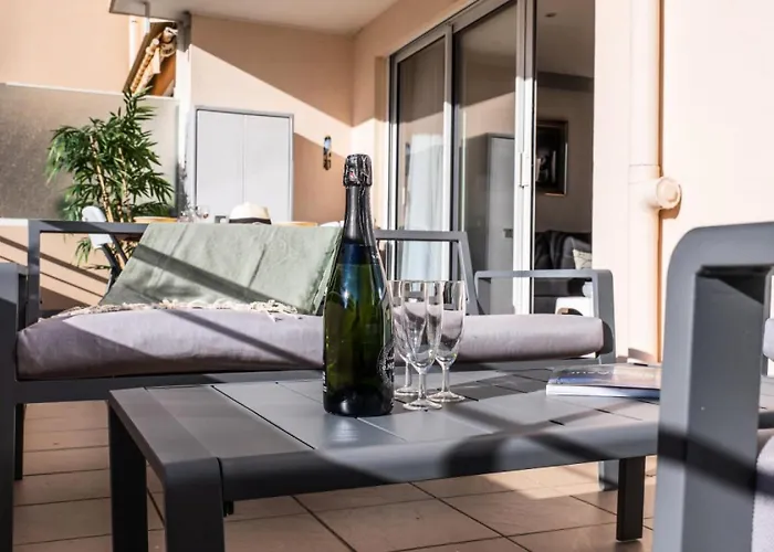 3p Lumineux Avec Terrasse A 15min A Pied Du Palais - 3p Lumineux Avec Terrasse A 15min A Pied Du Palais Mae-2493